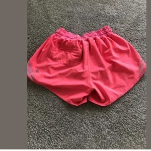 lululemon athletica Shorts - Lululemon hotty hot shorts sz 4 long lululemon athletica Shorts - Lululemon hotty hot shorts sz 4 long